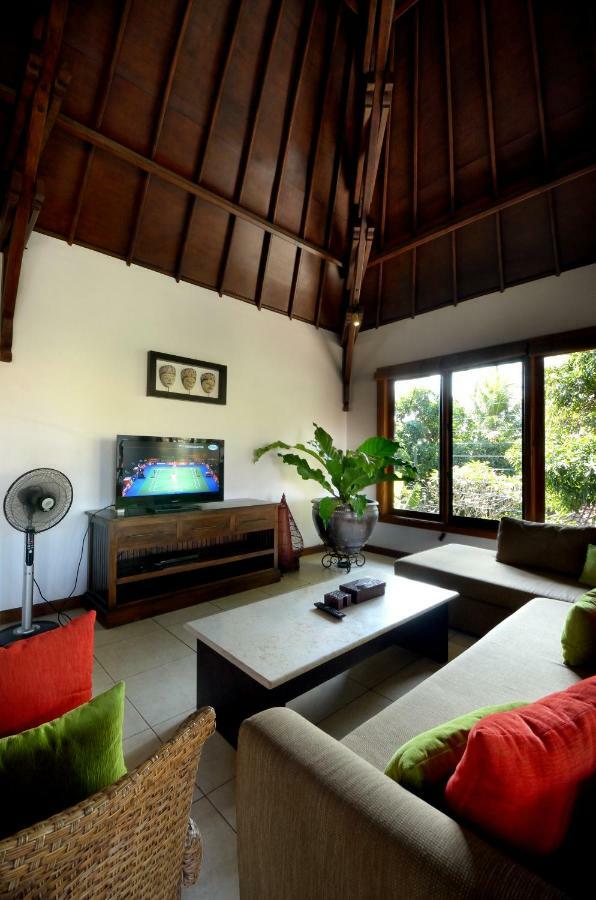 Villa Mimpi - Peaceful Oasis At Legian Beach 外观 照片